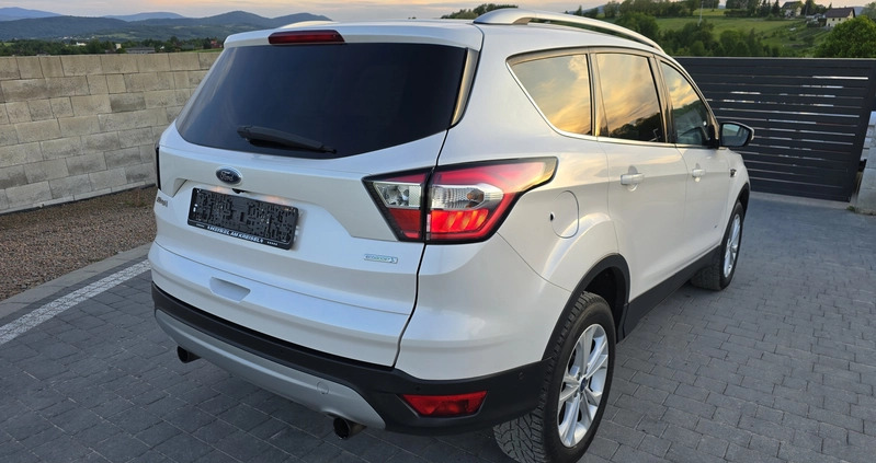 Ford Kuga cena 53700 przebieg: 107000, rok produkcji 2017 z Szczecinek małe 277